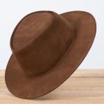 Chapéu Inglês em Couro Nobuck Aveludado com Aba Clássica