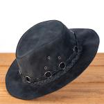 Chapéu Rock em Couro Legítimo Preto com Bandinha Trançada e Argolas