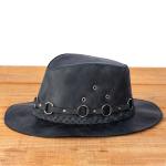 Chapéu Rock em Couro Legítimo Preto com Bandinha Trançada e Argolas