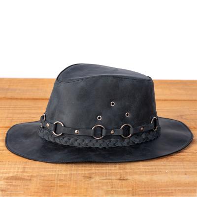 Chapéu Rock em Couro Legítimo Preto com Bandinha Trançada e Argolas