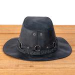 Chapéu Rock em Couro Legítimo Preto com Bandinha Trançada e Argolas