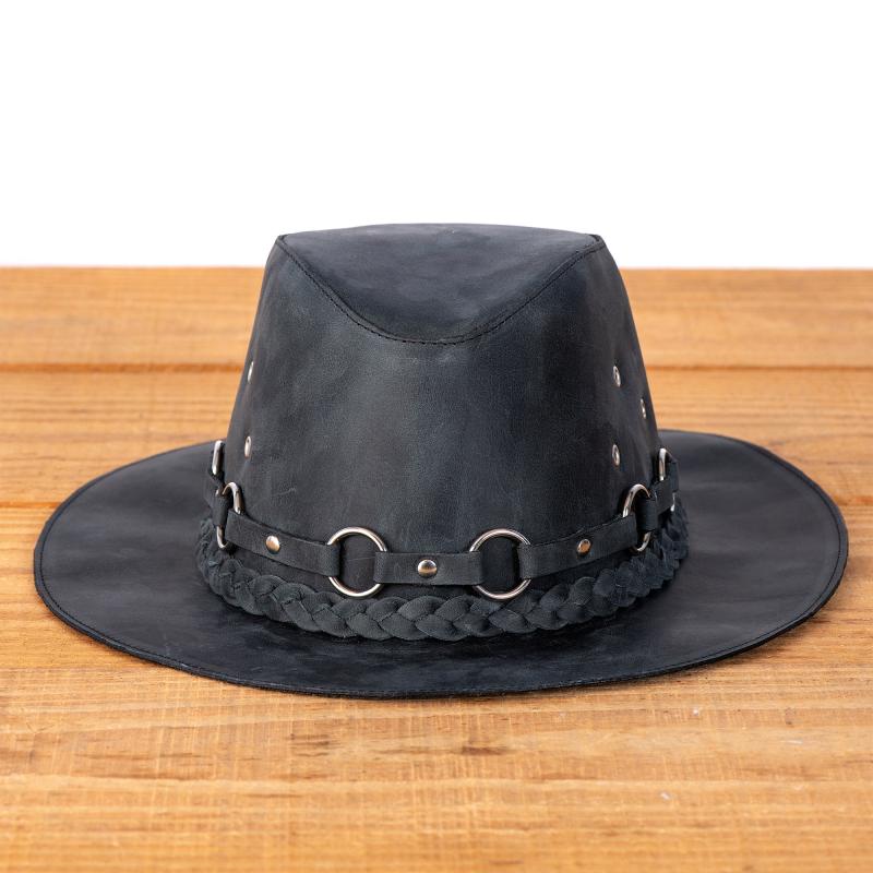 Chapéu Rock em Couro Legítimo Preto com Bandinha Trançada e Argolas