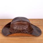 Chapéu Country em Couro Legítimo com Bandinha Trançada
